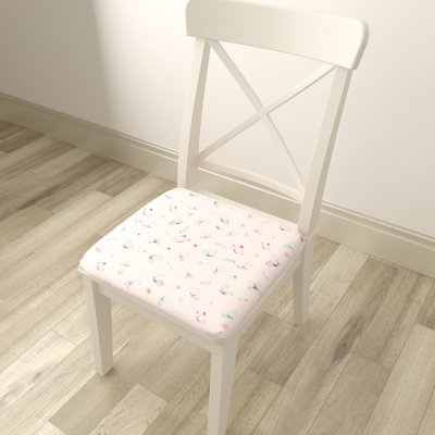 Подушка на стул Бабочки на розовом фоне