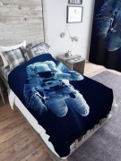 Покрывало-одеяло Астронавт в открытом космосе