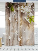 Фотоштора для ванной Весенние цветы на деревянном фоне